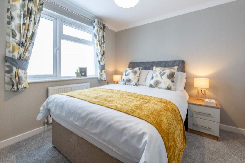 NEW Two Bed Newmarket (40x14) NEW Two Bed Newmarket (40x14)